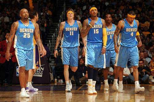 英格拉姆火力全开，17中10空砍24分7助，三分球7中3（英格拉姆状态在线：17投10中24分7助，三分7投3中但难改败局）