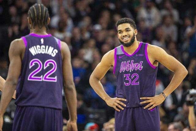 情绪不佳，吉拉西在下半场被换下时拒绝与主教练科瓦奇握手（下半场被换下，情绪不佳的吉拉西拒与主帅科瓦奇握手）