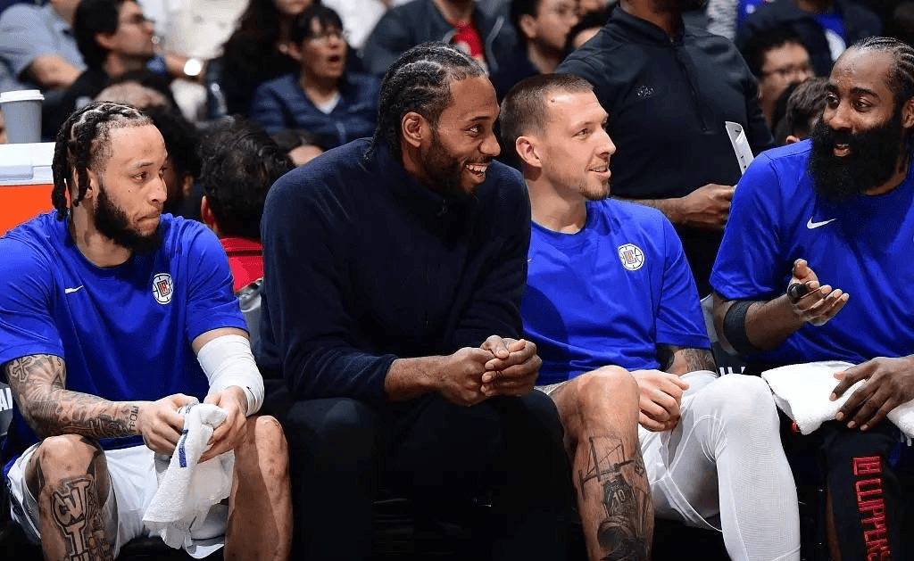 英超前瞻：伯恩利全力遏制连败，水晶宫客场战绩斐然（英超前瞻：伯恩利力争止颓，水晶宫客场强势）