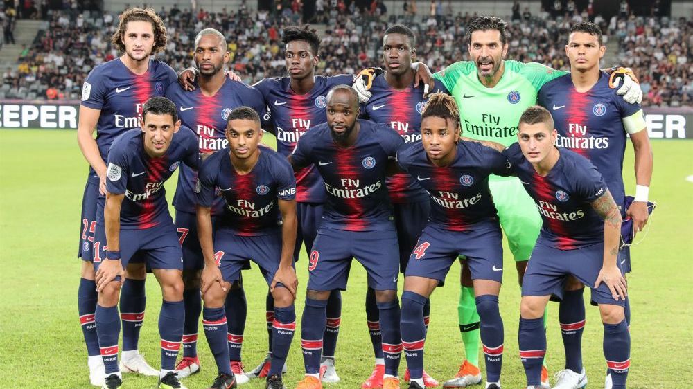 雷霆与马刺对决：三分球差距决定胜负的关键（雷霆与马刺交锋：三分火力悬殊成胜负手）