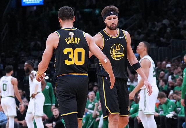 太阳报：奥利塞帮助埃泽适应枪手新生活，二人经常会在线下棋（太阳报：奥利塞助埃泽融入阿森纳新环境，两人常在网上下棋）