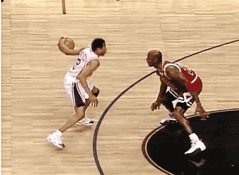 载入史册！阿根廷晒球队卡塔尔世界杯夺冠海报，梅西捧杯C位（铭刻史册！阿根廷发布卡塔尔世界杯冠军海报，梅西捧杯居C位）