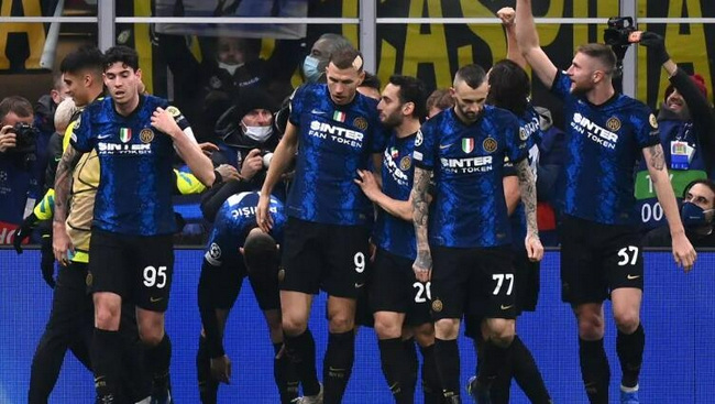 门将关键扑救震惊全场，堪称神扑（门将逆天一扑震撼全场，堪比神迹）