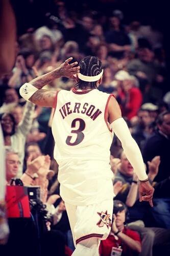 记者：梅西不考虑以球员身份回巴萨，若回归会是担任管理职务（记者称梅西无意以球员身份重返巴萨，回归或将出任管理层）