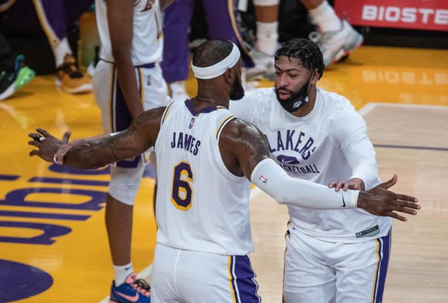 这扣篮海报级别（这记扣篮堪称海报级）