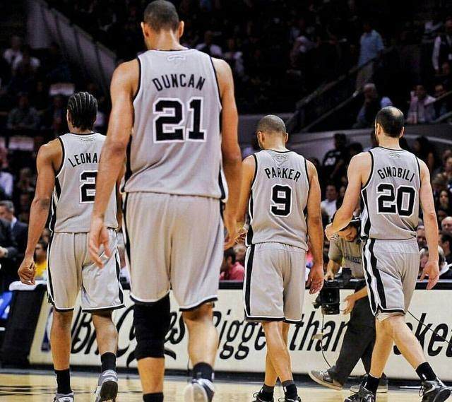 2025-12-05 1103905：45：33（2025年12月05日 1103905时45分33秒）