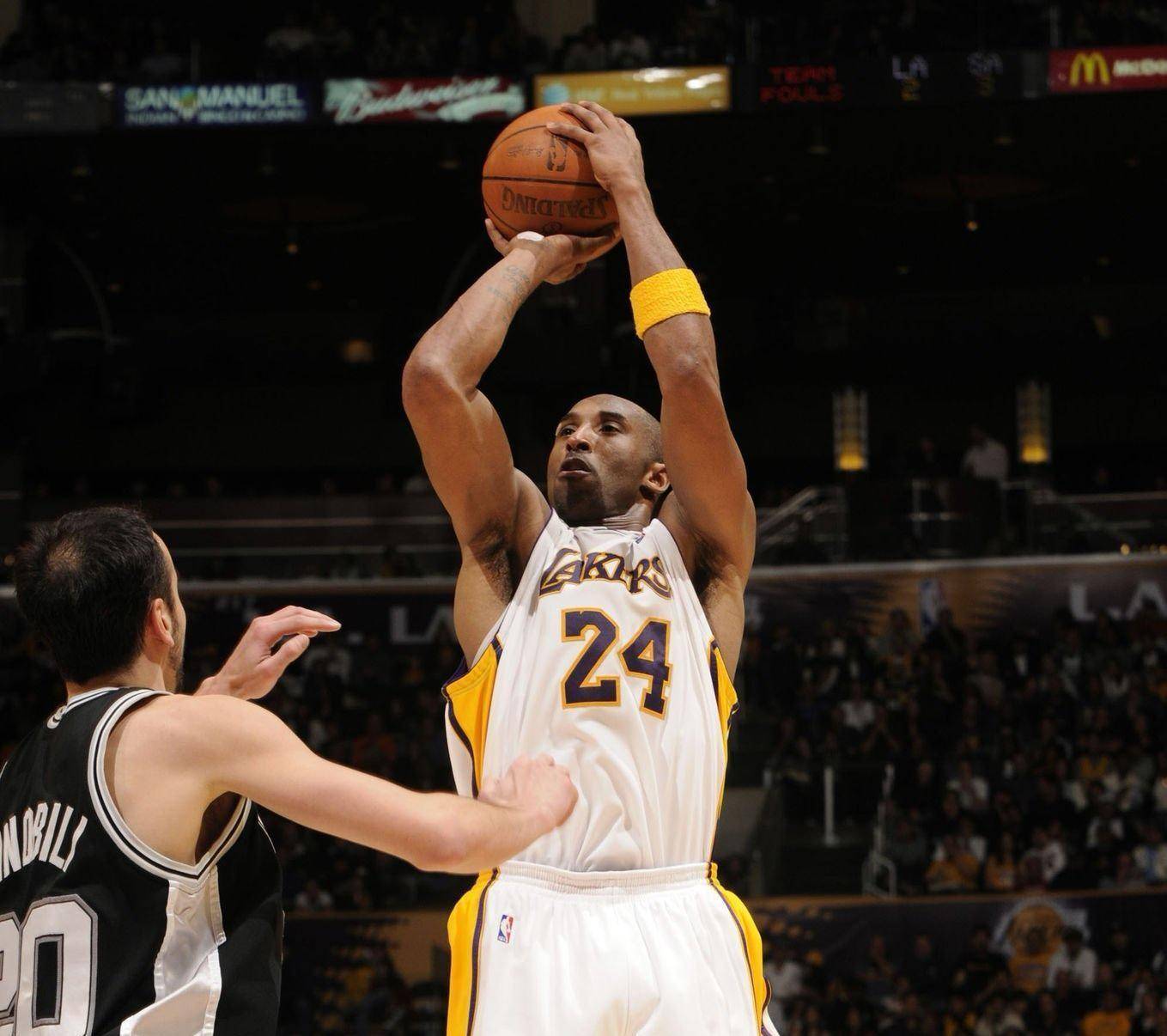 官方：因球迷对阿奇姆彭的歧视言行，成都蓉城被罚款50万元（官方通报：球迷歧视阿奇姆彭，成都蓉城被罚50万元）