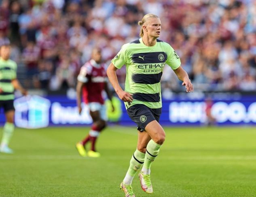 国足友谊赛战胜韩国展现新阵容（中国男足友谊赛击败韩国 新阵容亮相）