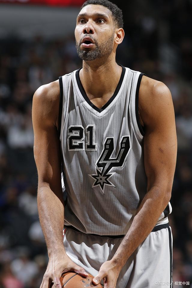 此前已宣布赛季报销！独行侠官方：莱夫利已成功接受右脚手术（独行侠官宣：莱夫利右脚手术顺利完成，赛季提前报销已确定）