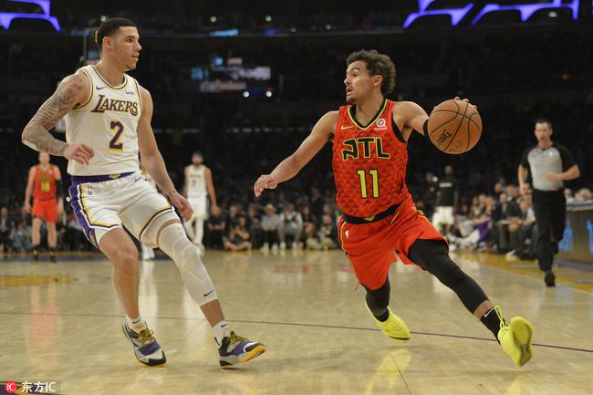 巴萨梅西进球破纪录欧冠历史时刻（梅西一球改写纪录，巴萨欧冠定格历史瞬间）